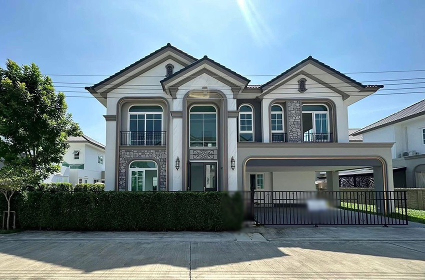 House with Private Pool for rent in Bangnatrad